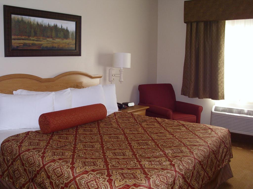Savanna Inn & Suites 部屋 写真