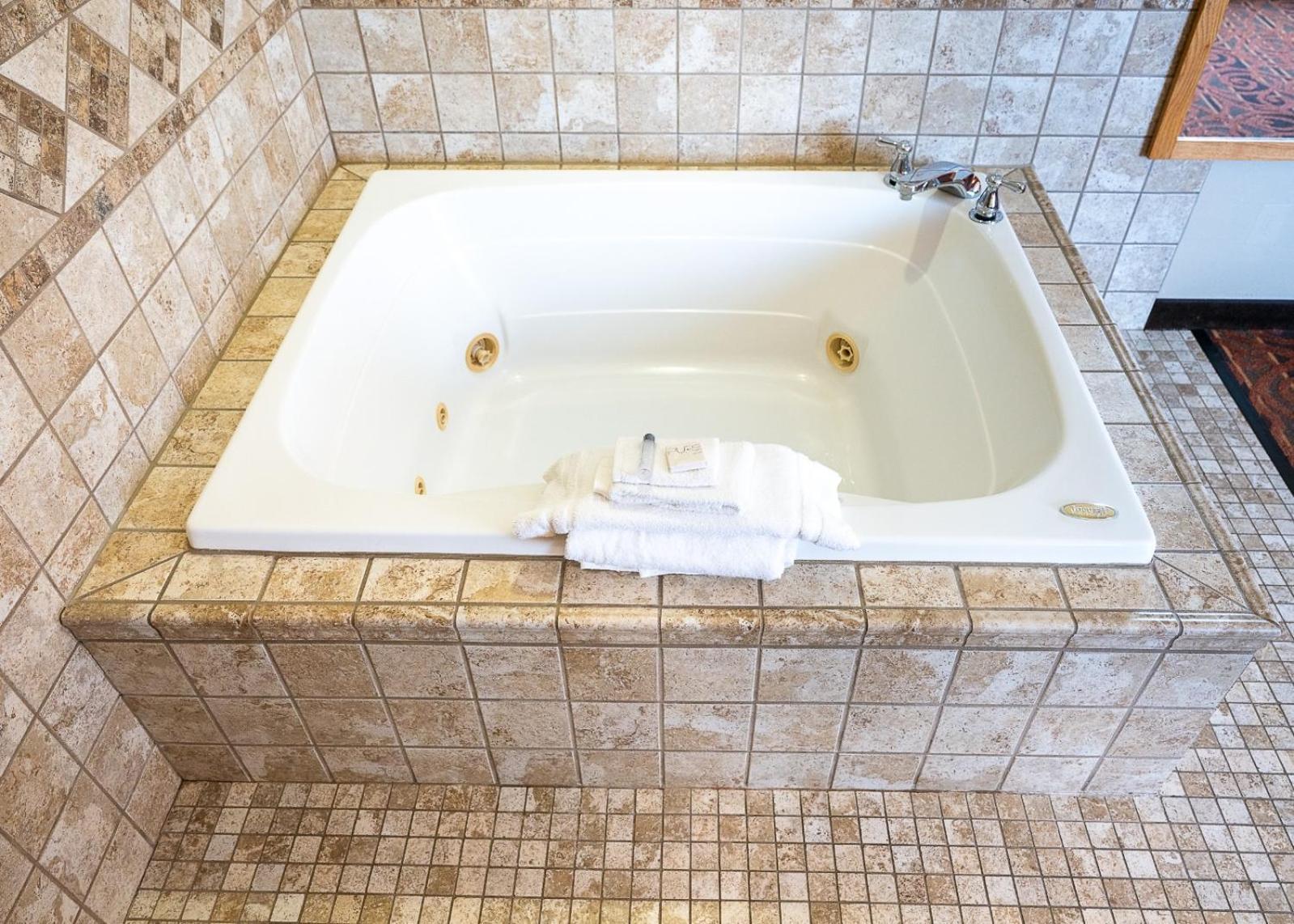 Savanna Inn & Suites エクステリア 写真
