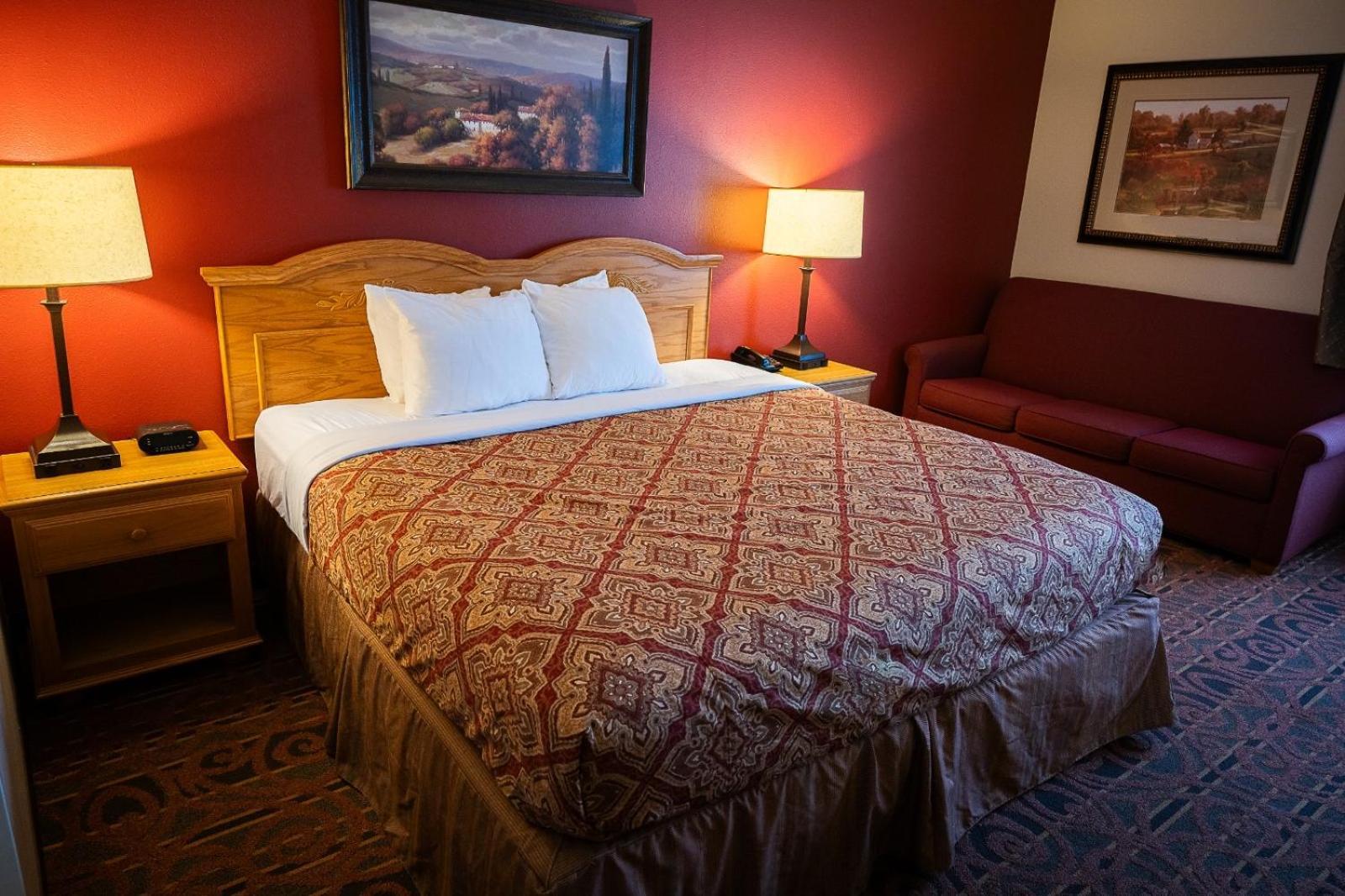 Savanna Inn & Suites エクステリア 写真
