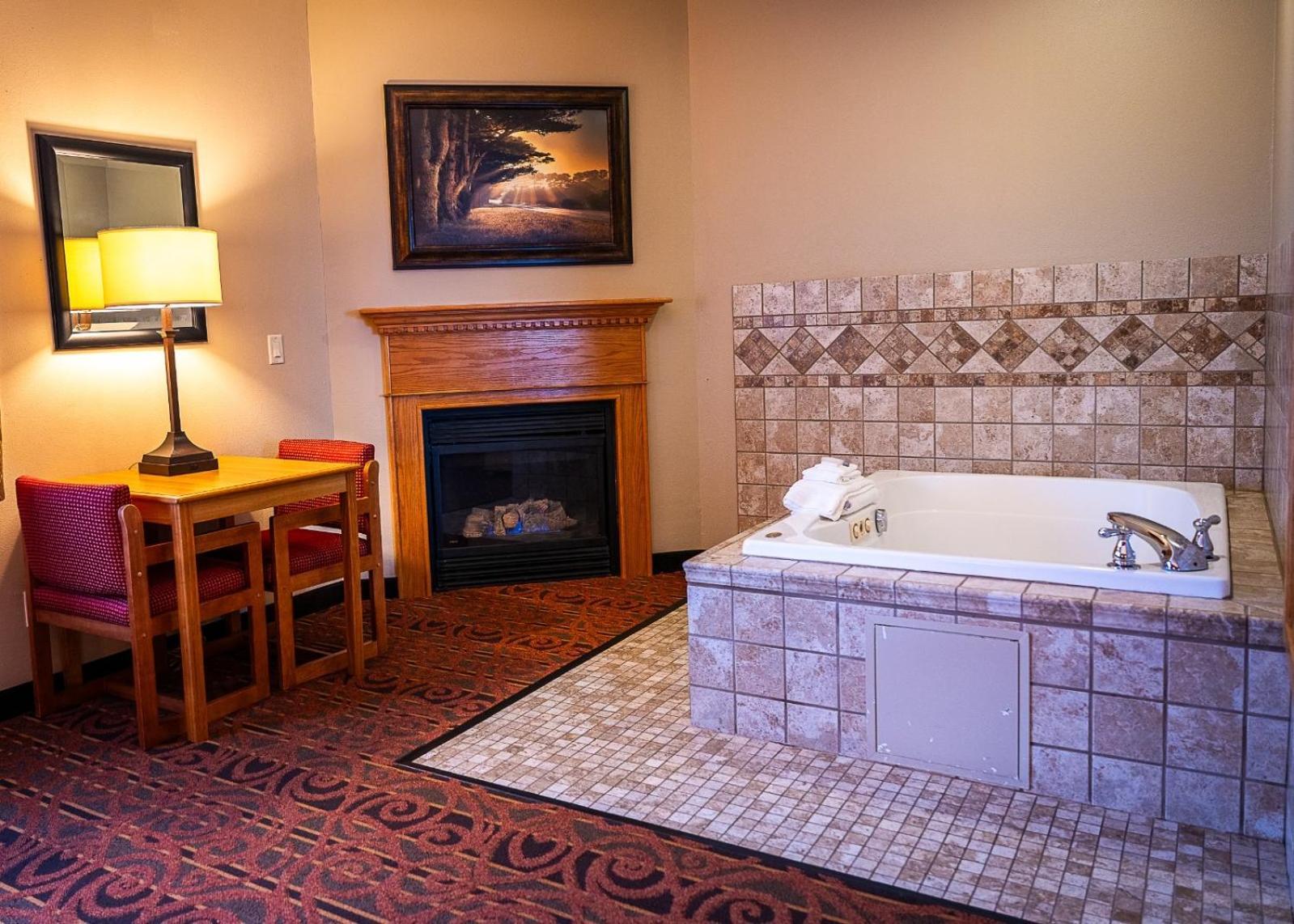Savanna Inn & Suites エクステリア 写真