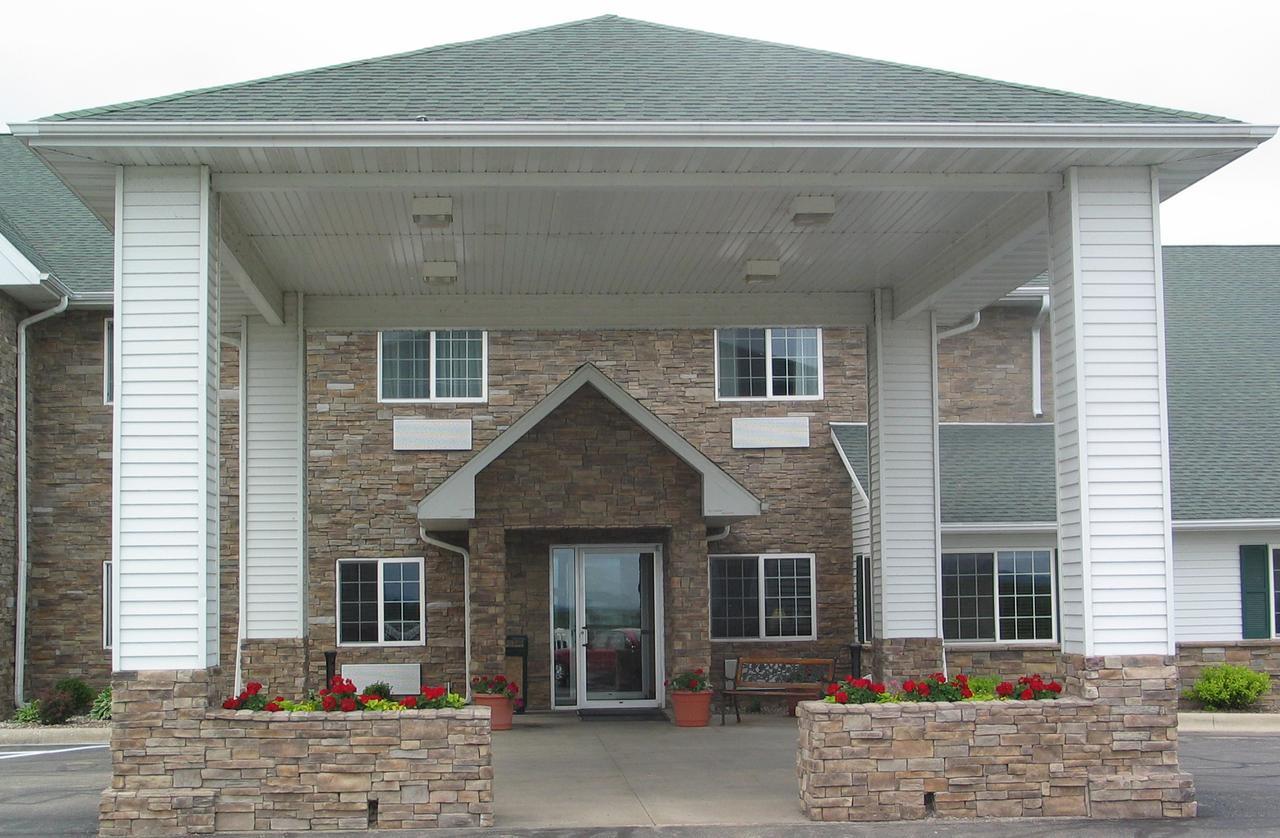 Savanna Inn & Suites エクステリア 写真